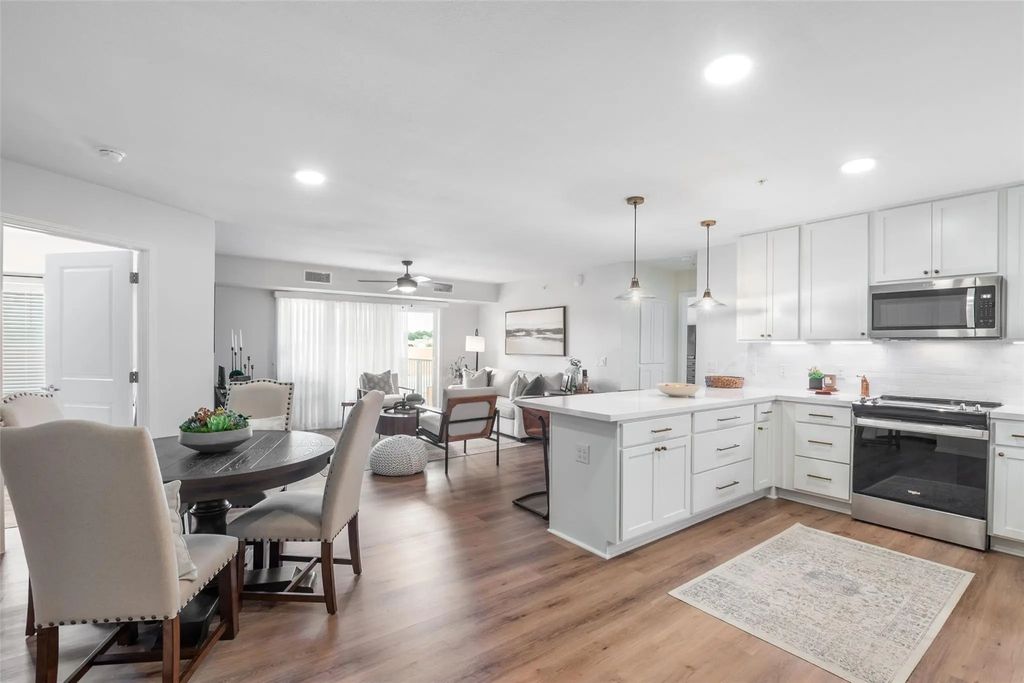 8381 Davis Boulevard 306, North Richland Hills