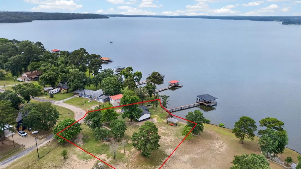 23363 Wateridge Loop, Flint