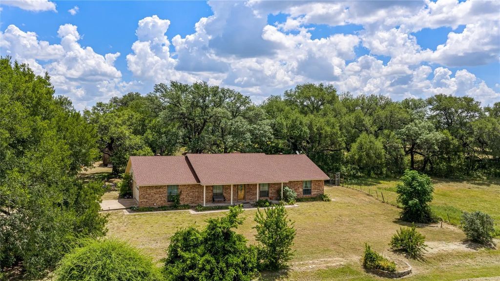 2952 State Hwy 144, Glen Rose