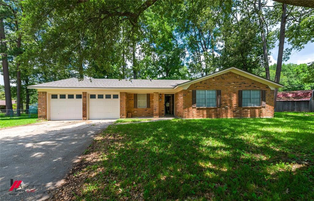 9800 W Trails End, Shreveport