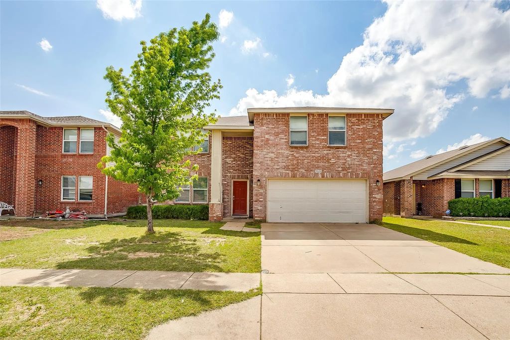 9028 Quarter Horse Lane, Fort Worth