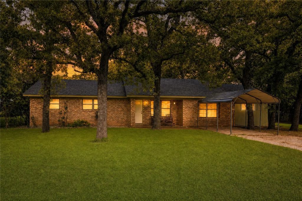 116 La Estada Drive, Weatherford