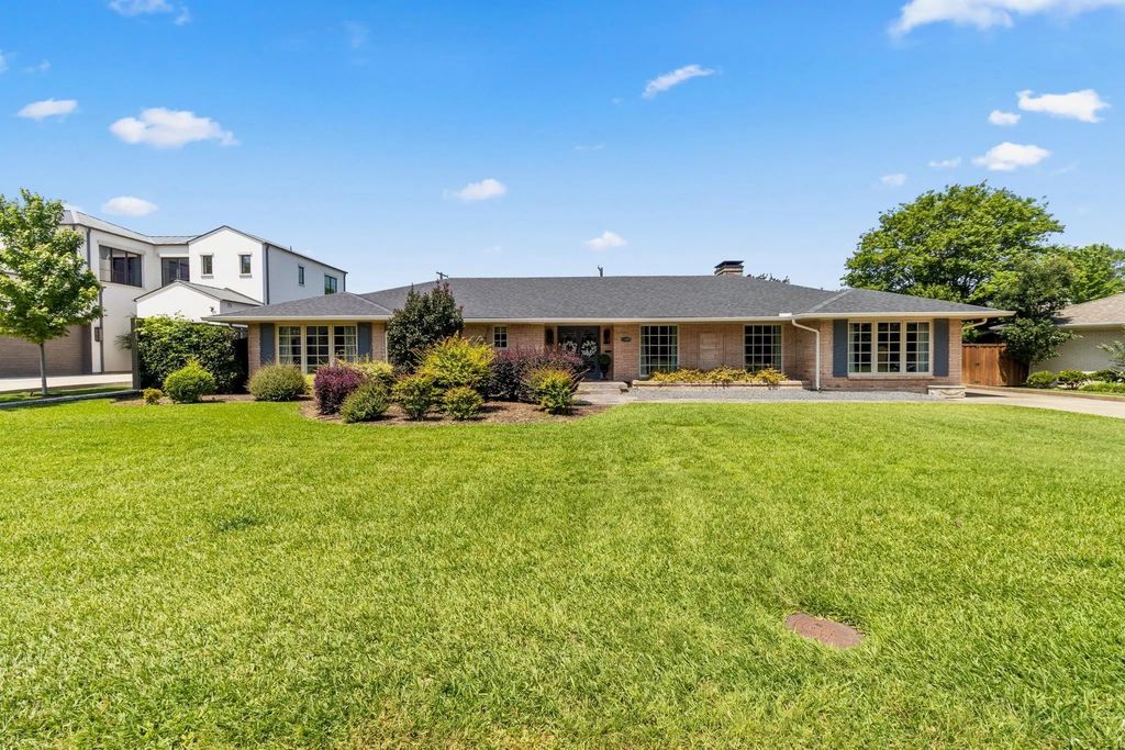 11451 Parkchester Drive, Dallas