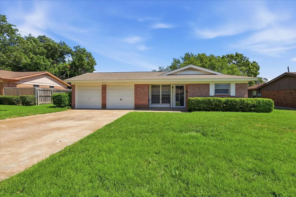 8804 Myra Street, White Settlement