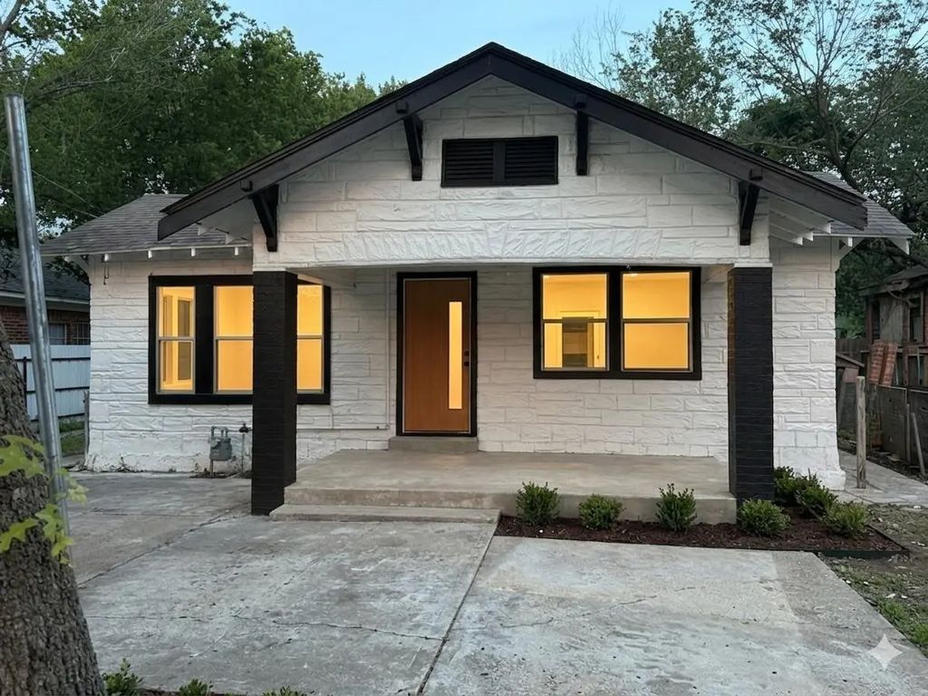 758 Bethpage Avenue, Dallas