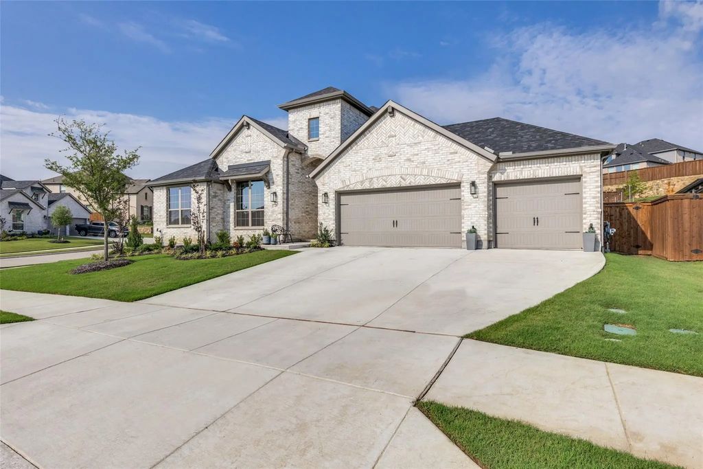 141 Longhorn Bend, Rhome