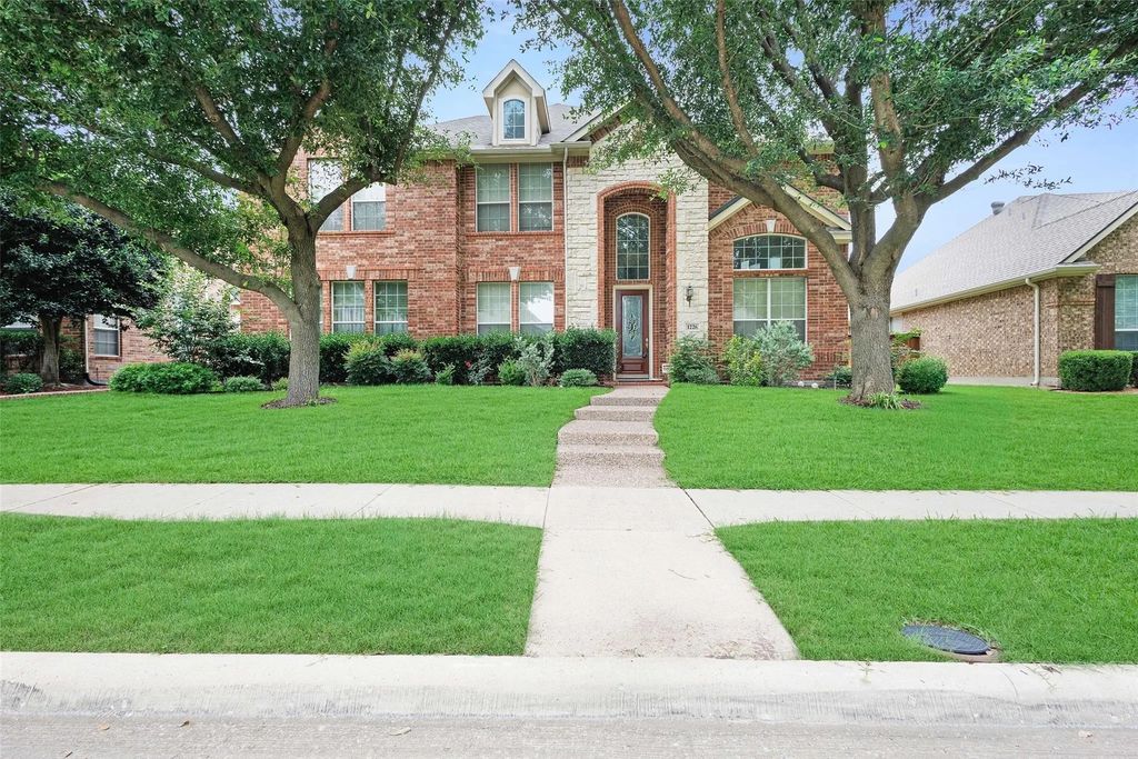 1226 Waterford Way, Allen