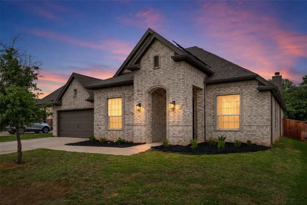 1068 Wildwood Drive, Joshua