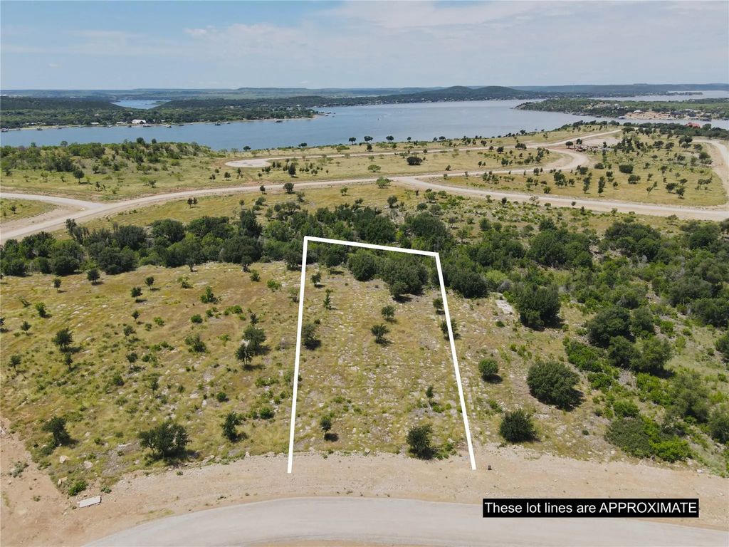 1079 Clearwater Point, Graham