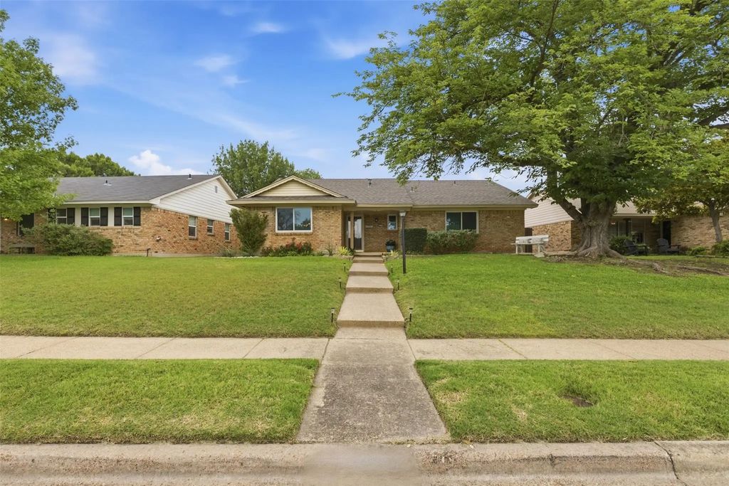 9115 Westglen Drive, Dallas