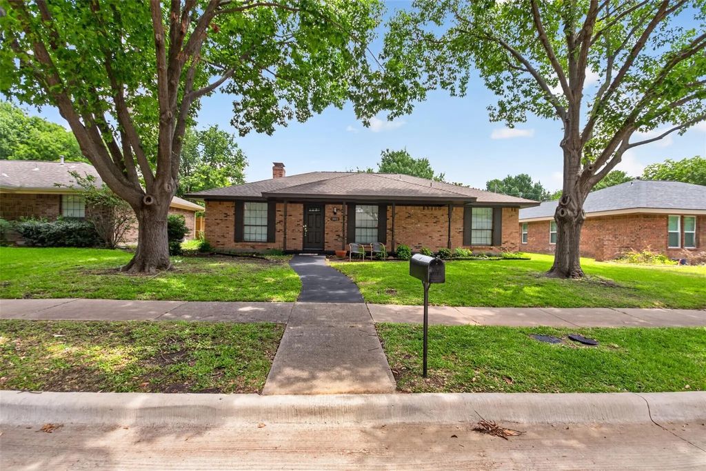 302 Gwendola Drive, McKinney