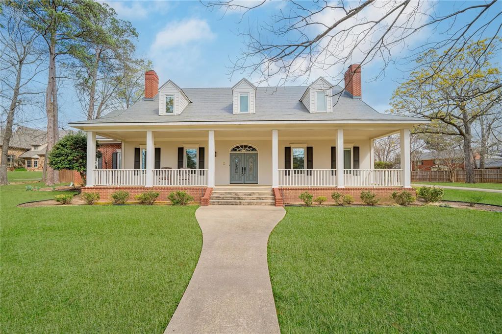 3 Lakeside, Longview