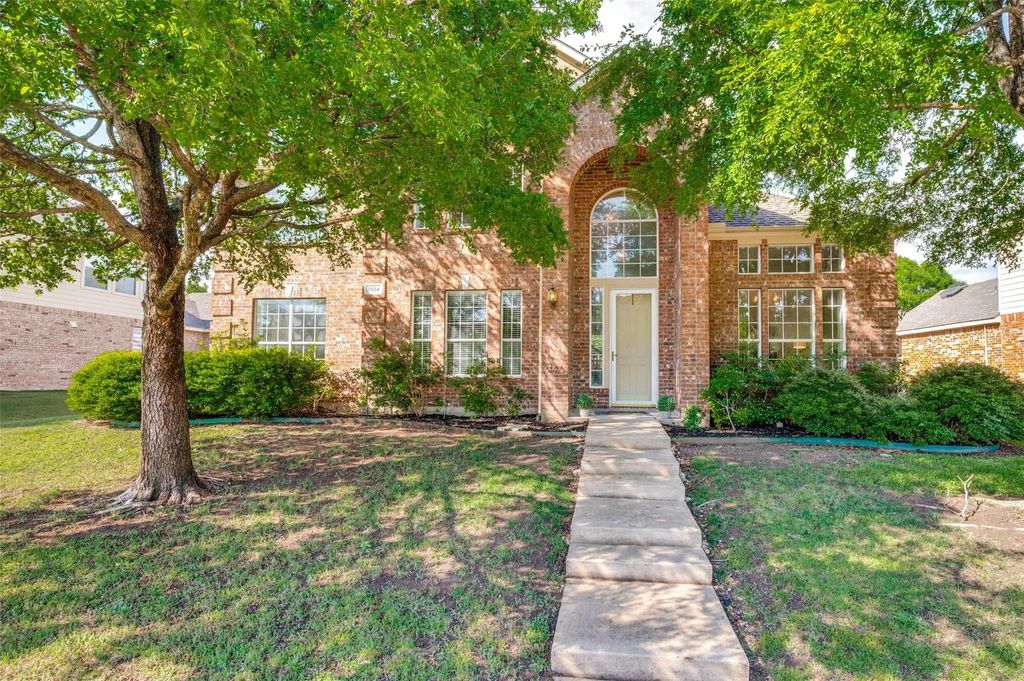 1924 Deercreek Drive, Allen