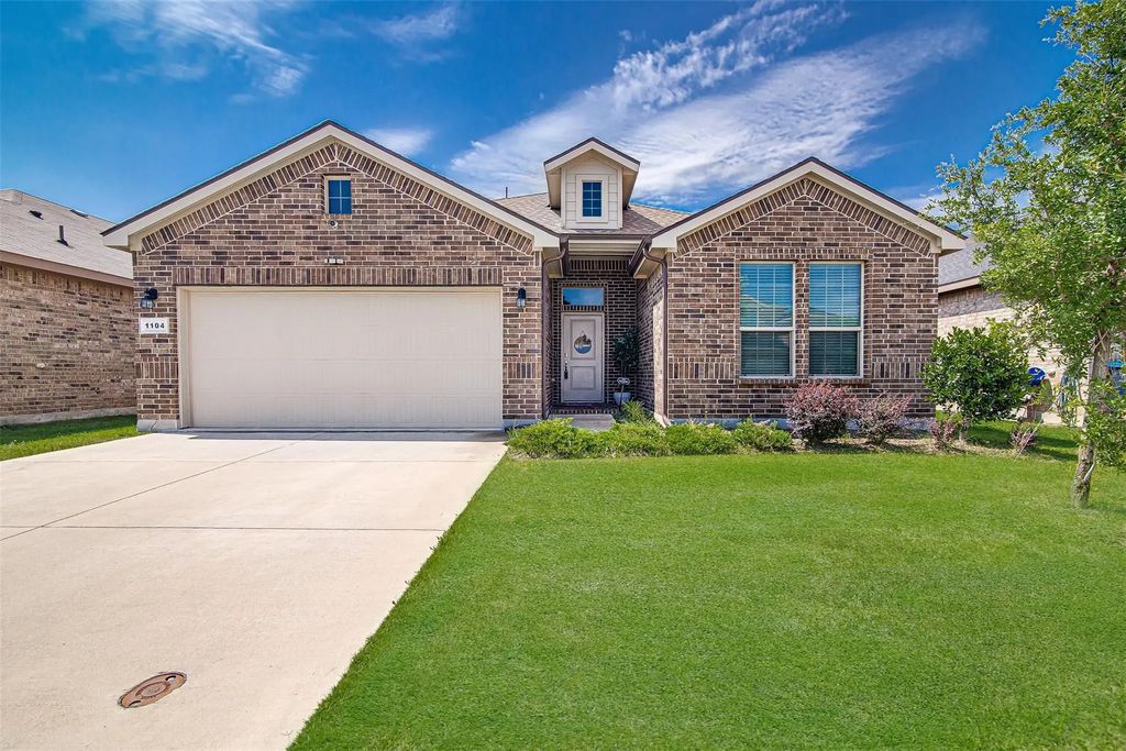 1104 Nicole Way, Fort Worth