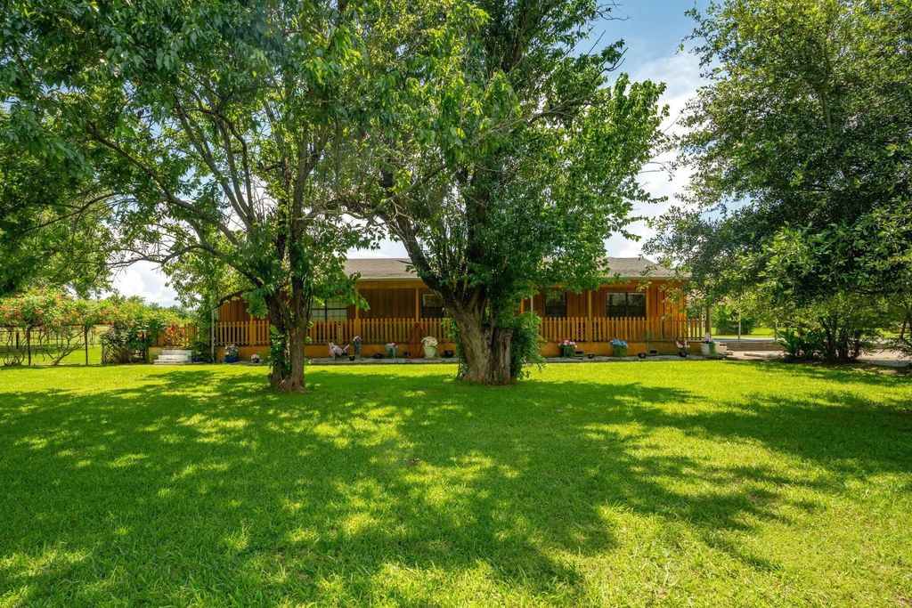6870 Fm 36 S, Quinlan