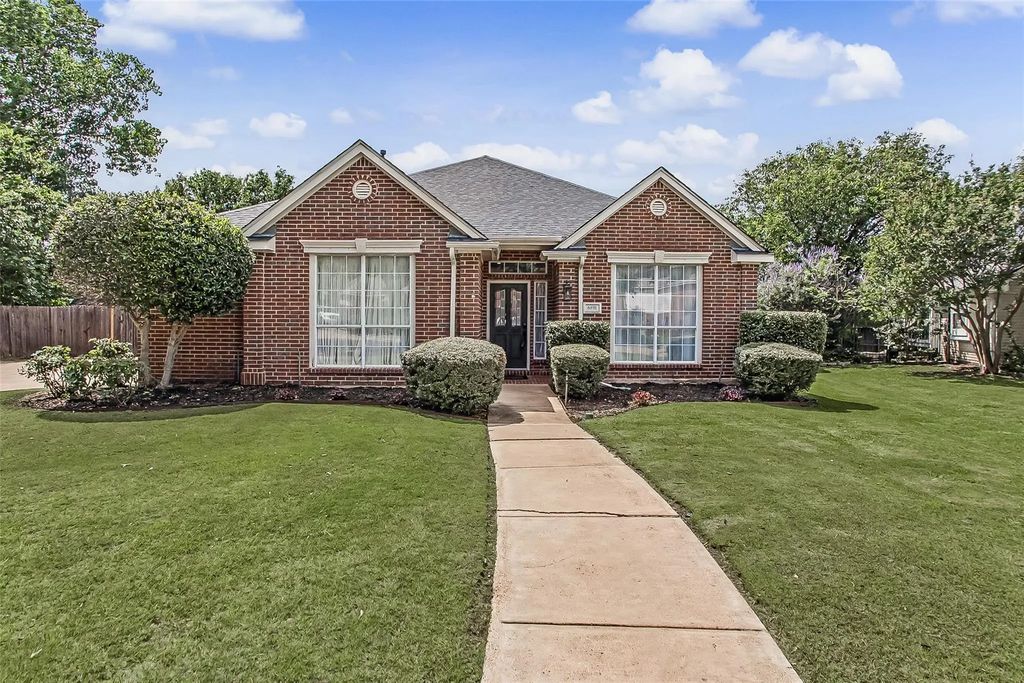 6891 High Country Drive, Fort Worth