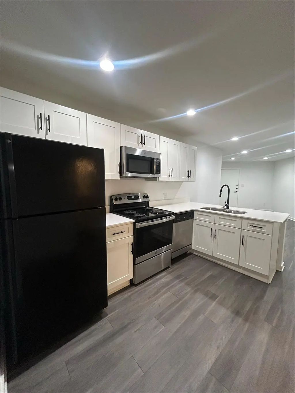 321 E 8th Street 102, Dallas