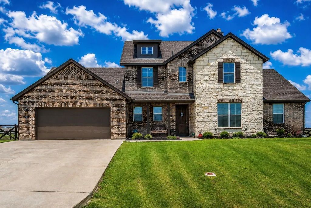 116 Spanish Moss Trail, Rhome