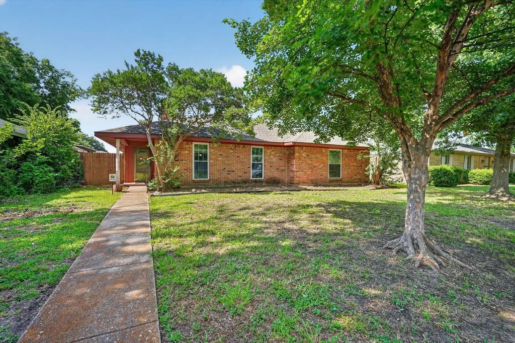 120 Running Brook, Mesquite
