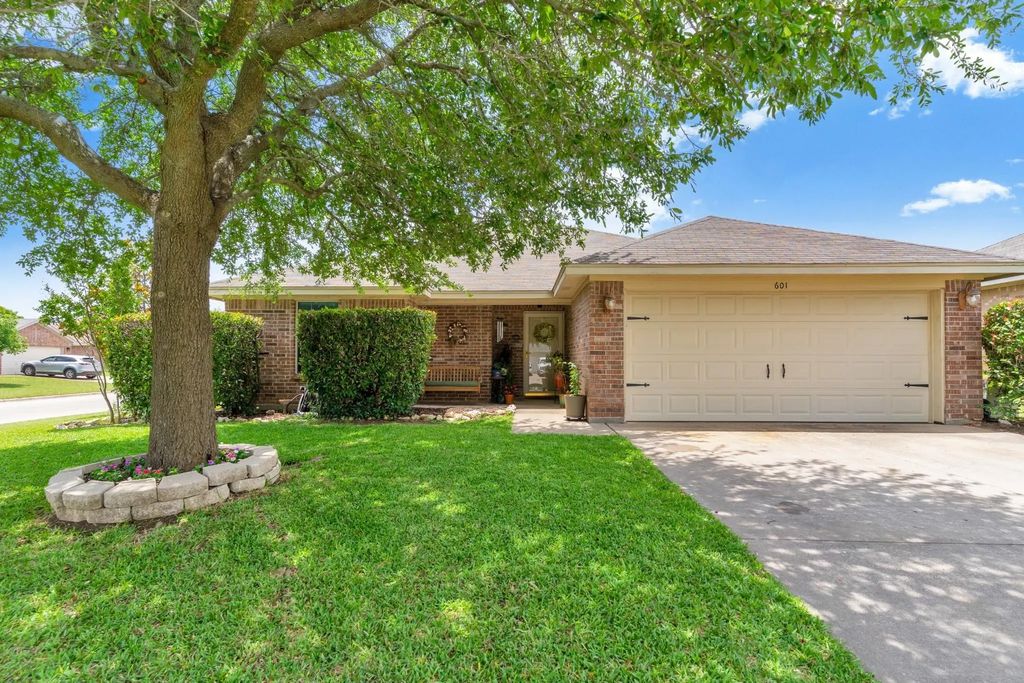 601 Westmeadow Drive, Cleburne