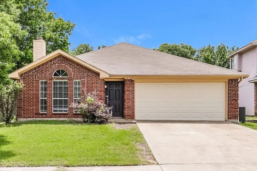 1223 Reeves Lane, Cedar Hill