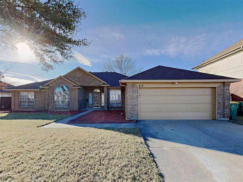 815 Mccomb Lane, Cedar Hill
