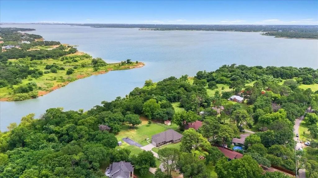 6512 Crooked Lane, Flower Mound