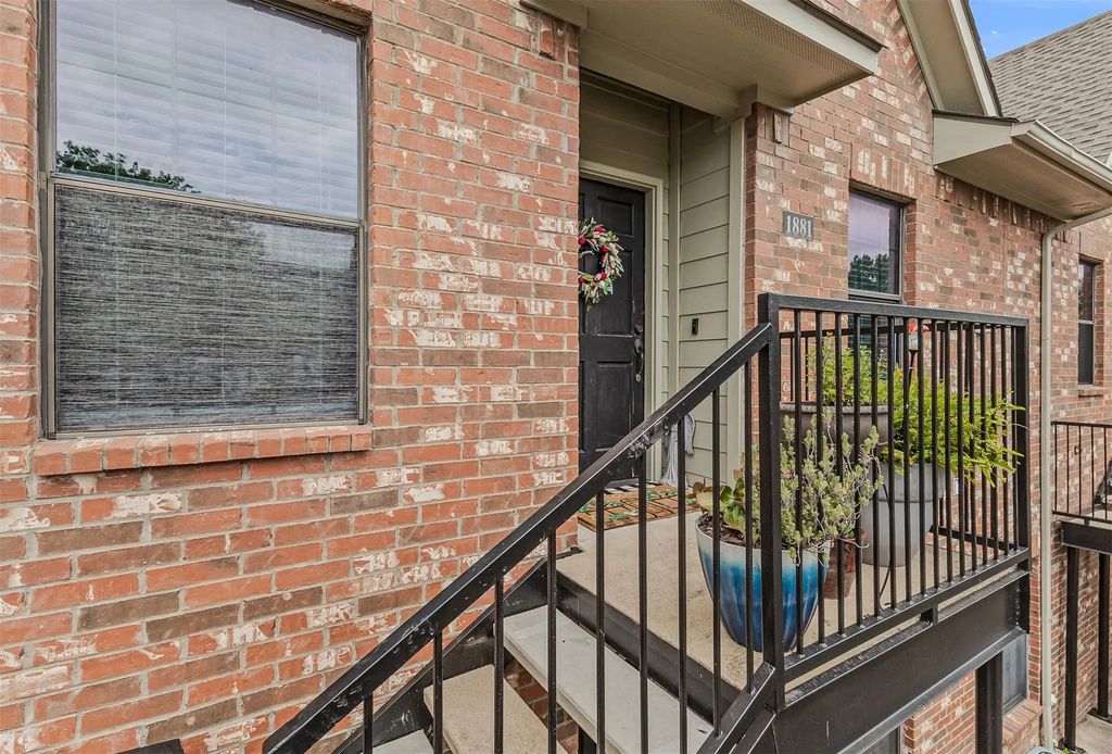 1881 Signal Ridge Place, Rockwall