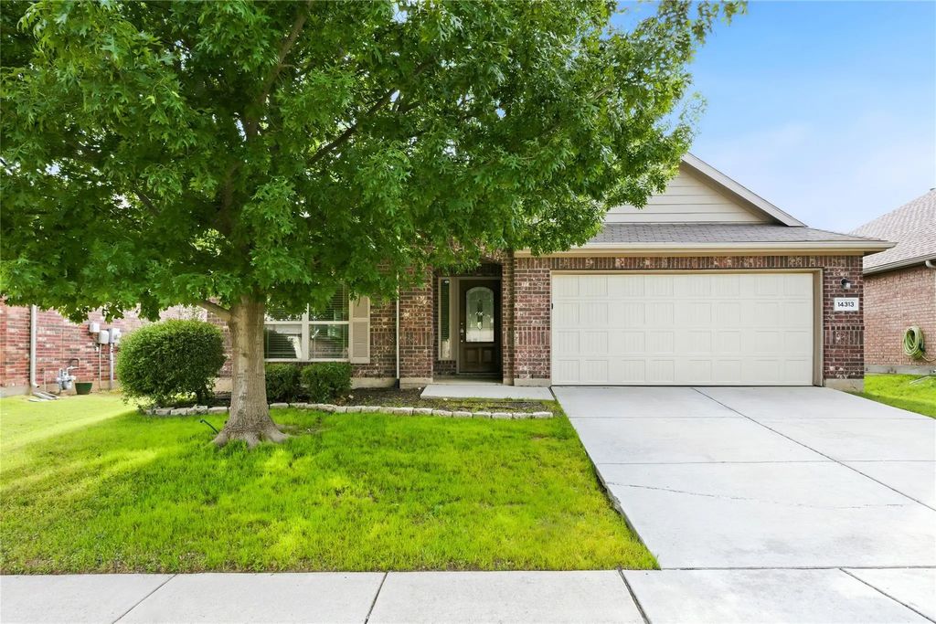 14313 Mariposa Lily Lane, Fort Worth