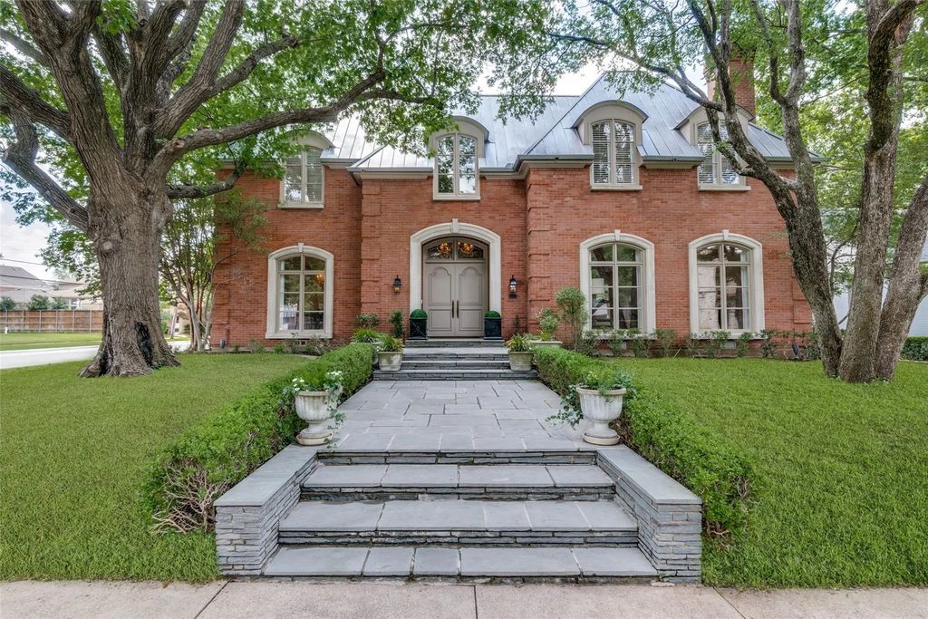 4301 Fairfax Avenue, Highland Park