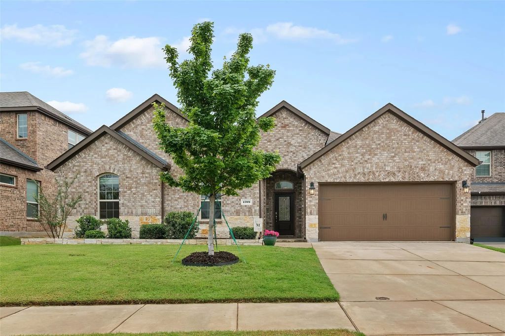 1709 Tumbleweed Court, Celina