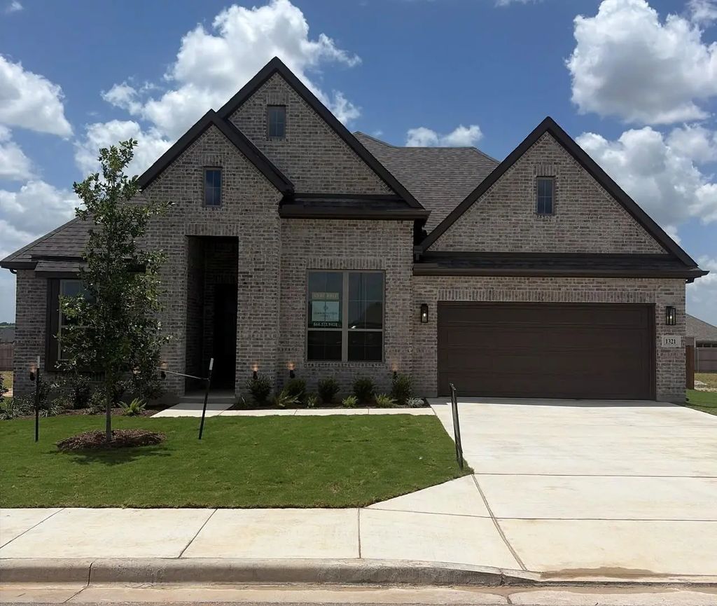 1321 Speck Lane, Hewitt