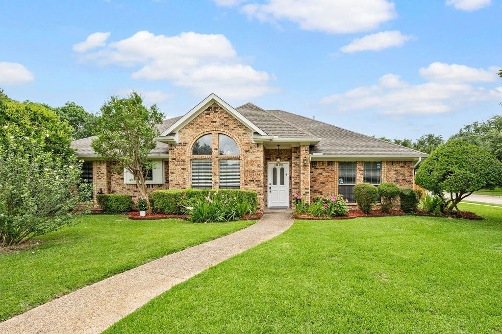 1802 Campbell Trail, Richardson