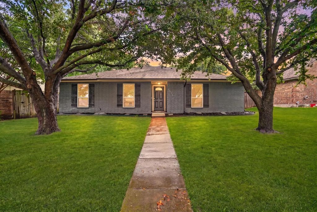 4539 Preston Trail Drive, Mesquite