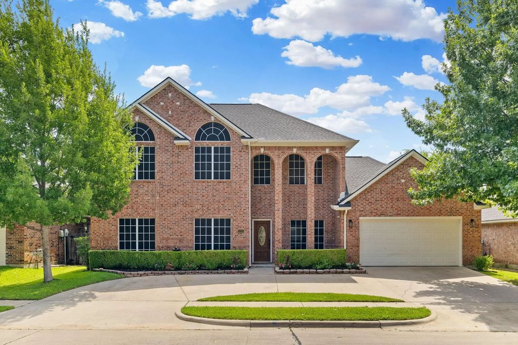 1210 Colby Court, Irving