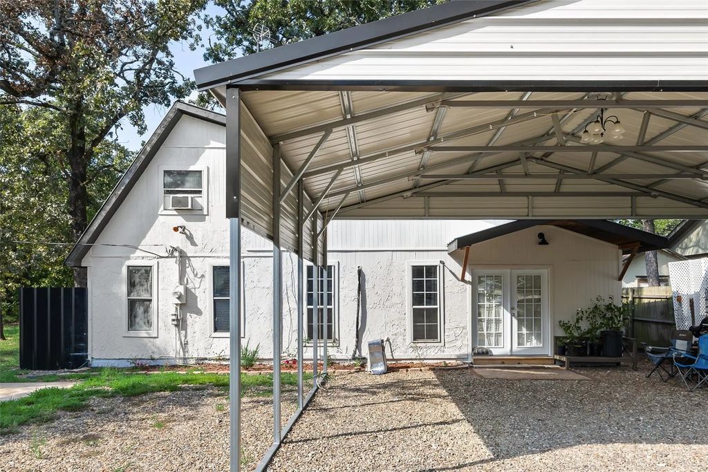 136 Private Road 7708, Emory