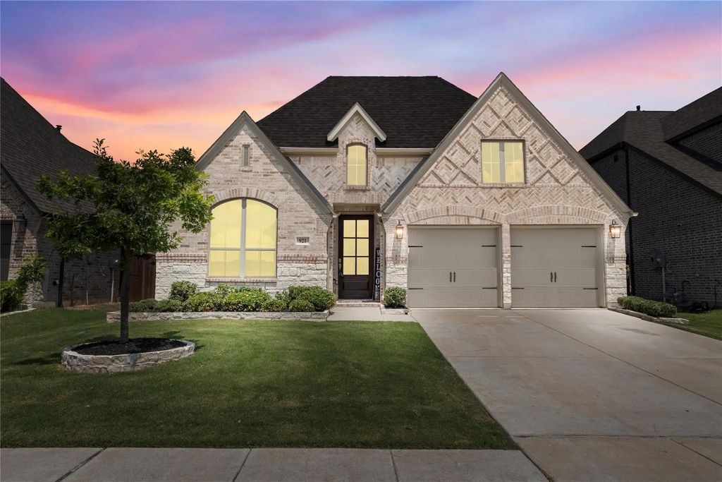 921 Queens Lake Trail, McKinney