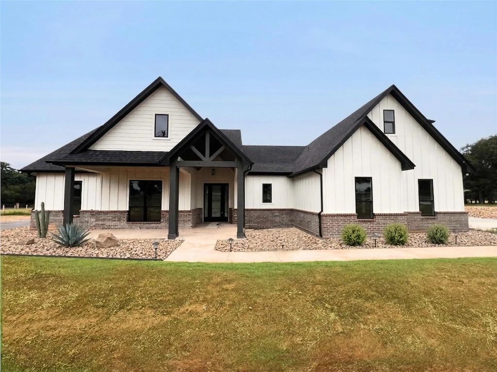 121 Cartwright Road, Weatherford