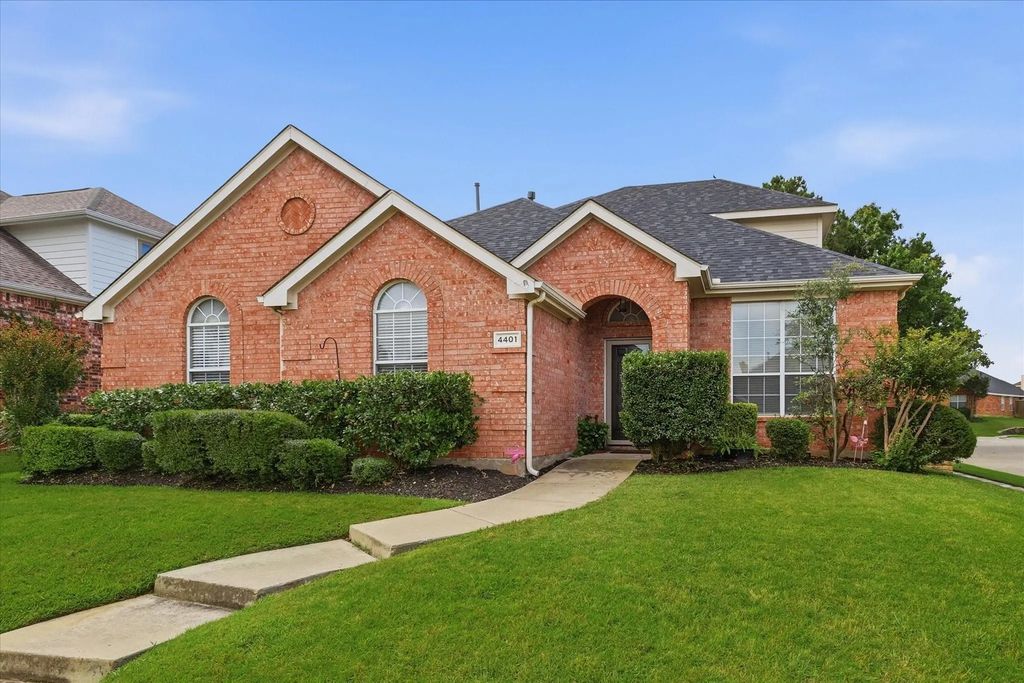 4401 Lakeside Drive, The Colony