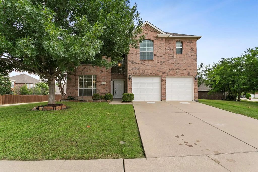 10513 Donnis Drive, Fort Worth