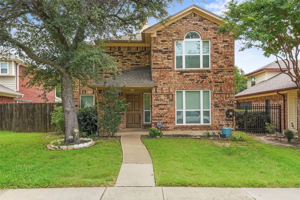 2924 Peninsula Way, Carrollton