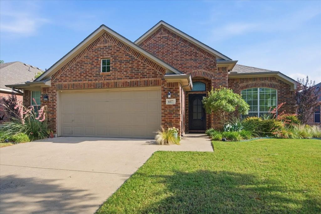 617 Catalpa Road, Fort Worth
