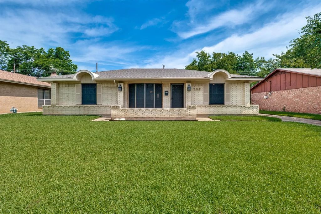 2101 Spanish Trail, Irving