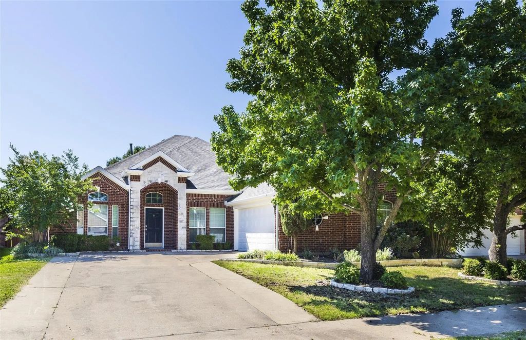 10706 Saint Annes Drive, Rowlett