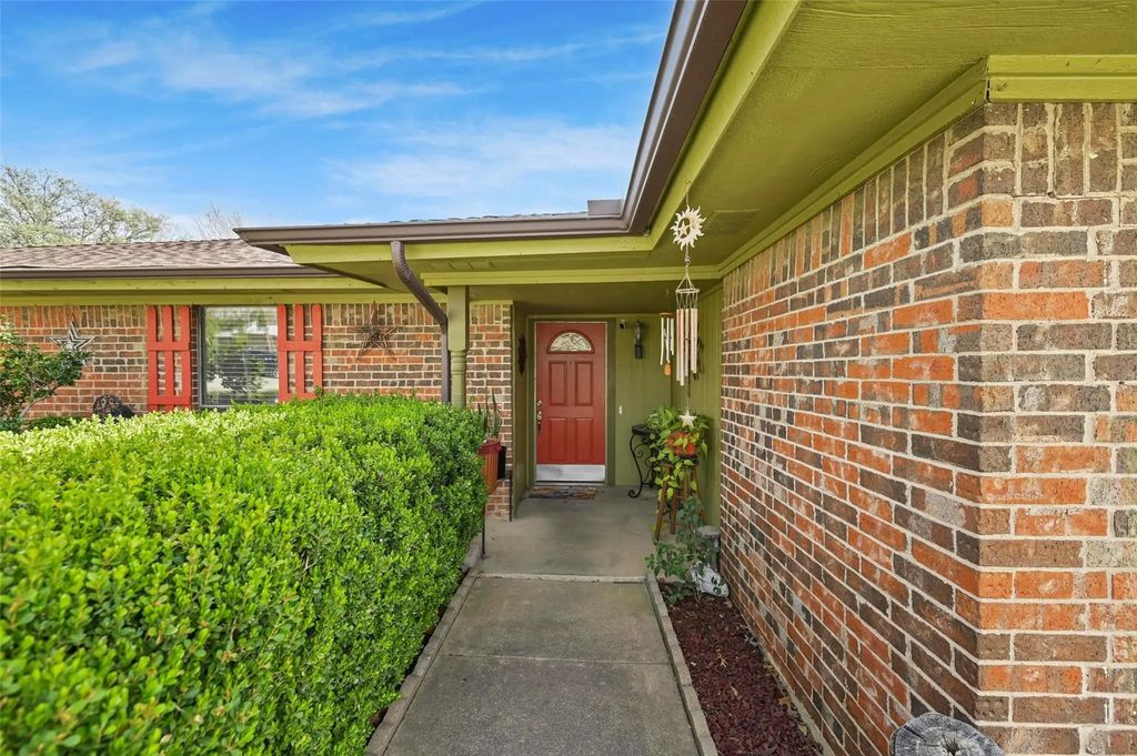 1908 Overbrook Drive, Arlington