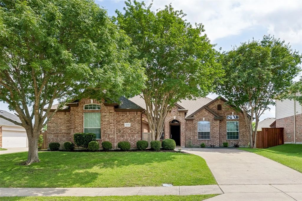 2215 Quail Hollow Drive, Sachse