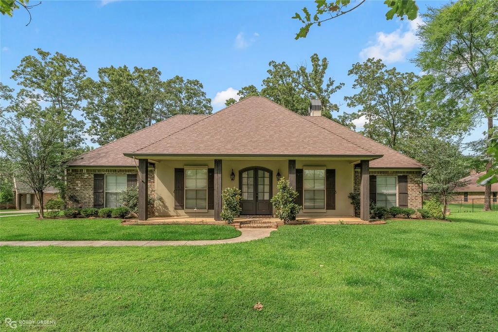 2888 Cypress Village Drive, Benton