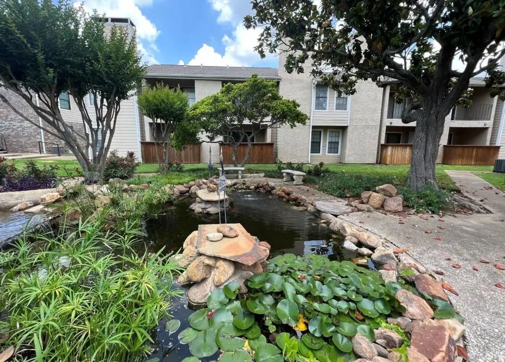 4748 Old Bent Tree Lane 1303, Dallas