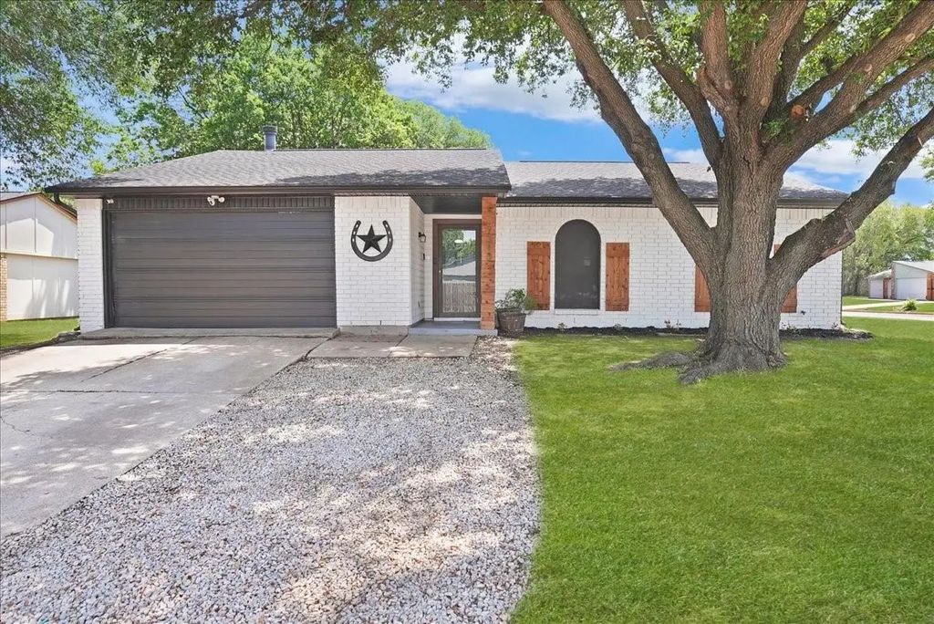 7313 Lee Drive, Forest Hill