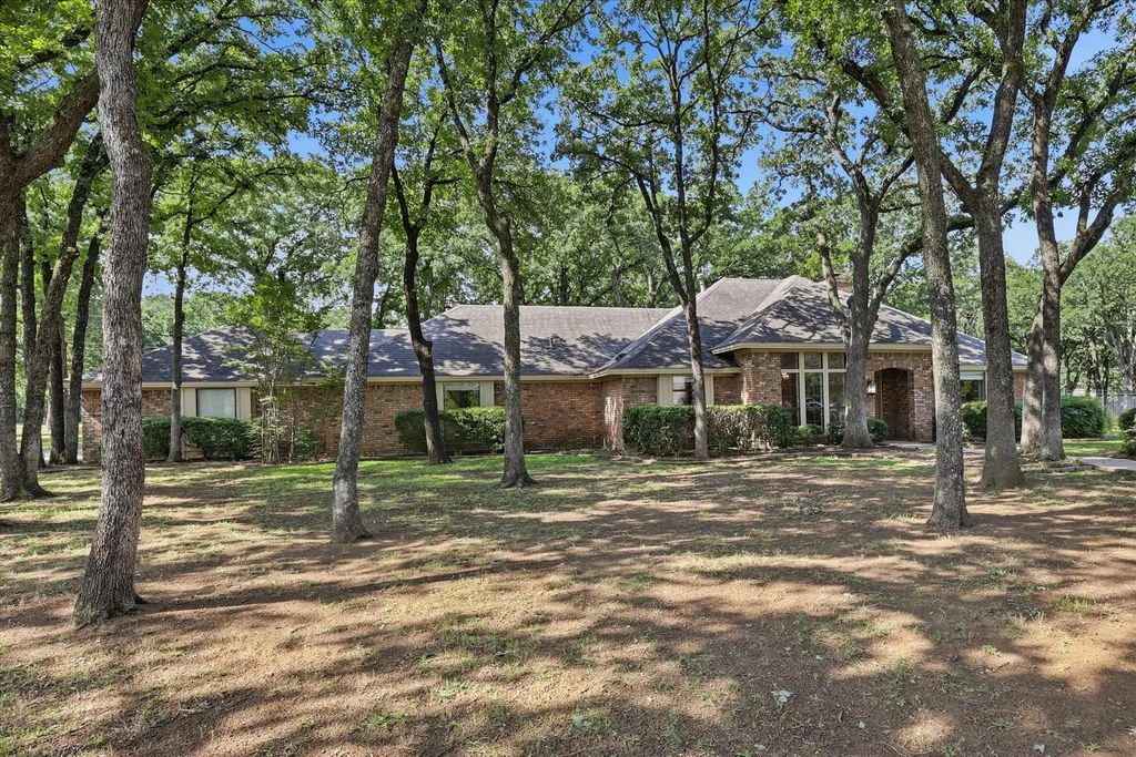875 Lake Wood Drive, Southlake